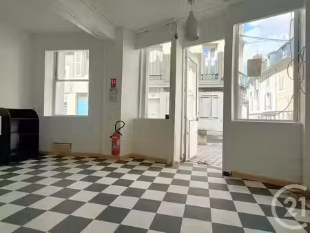 location locaux professionnels 65 m² à nevers (58000)  4 680 €