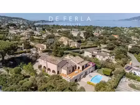 propriété avec piscine et vue mer sur porticcio