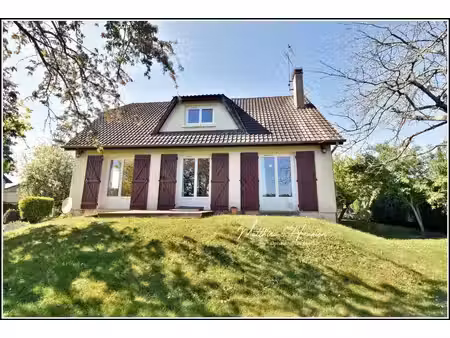 maison familiale 4 chambres avec vie de plain-pied  sous-sol total et jardin de 1 380 m²