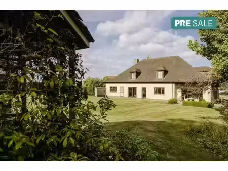 riante villa op een perceel van 2641m² in otegem