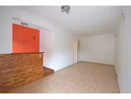 vaste t3 non meublé garage