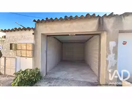 garage à uchaud (30620)