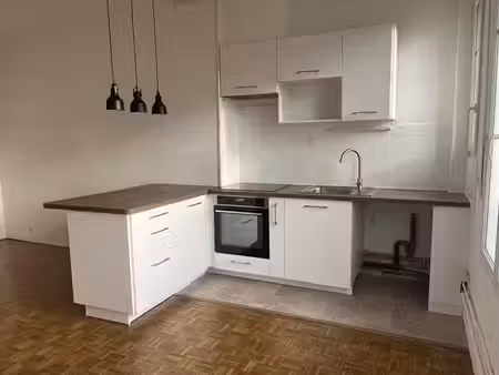 location appartement 3 pièces 59m² coutances 50200