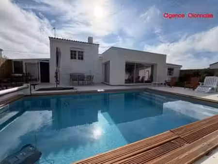 vente maison piscine aux sables-d'olonne (85100) : à vendre piscine / 133m² les sables-d'o