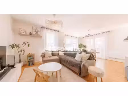 pour investisseur - t3 71 m²- gravouses