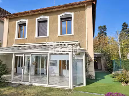 maison feurs 175.6 m2