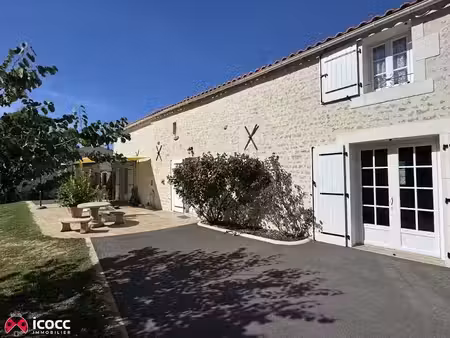 vente maison 8 pièces 165.9 m² à péault (85320)  346 500 €