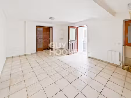 appartement 3 pièces à louer avec terrasse et entrée indépendante à fontenay trésigny