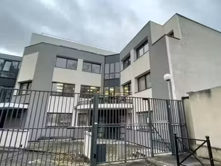 location bureaux 43m² à 535m²