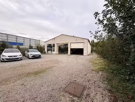 commercieel te koop in menen met 3 slaapkamers