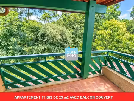 appartement meublé 25 m² avec balcon couvert vue forêt 