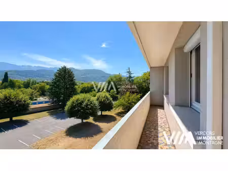 grenoble – t3 traversant – balcon  loggia  vue dégagée et