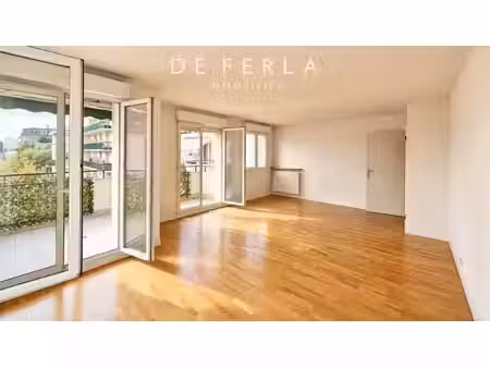 appartement 3/4 pièces lumineux avec terrasse et vue dégagée