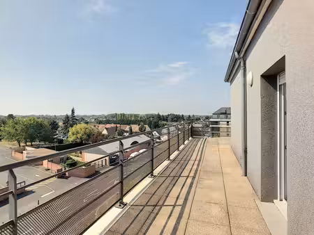 charmant t3 lumineux avec terrasse à orléans ☀️