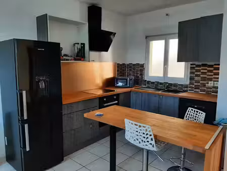 location appartement 2 pièces 46 m² à bourgoin-jallieu (38300)