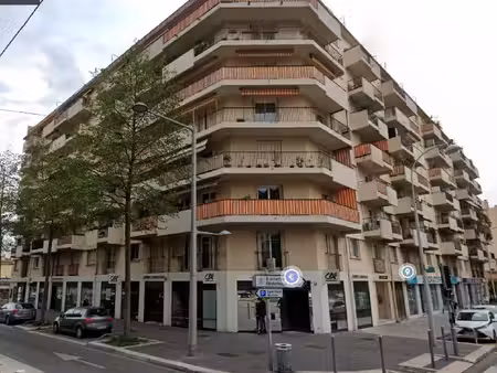 location appartement 3 pièces 63m² nice 06300
