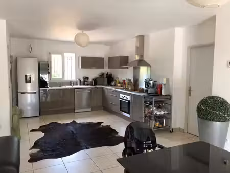 location appartement 4 pièces 134m² st maximin la ste baume 83470