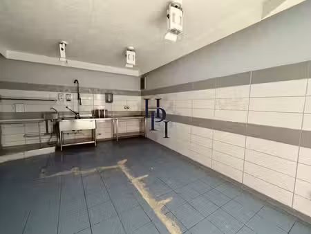 vente maison 5 pièces 150 m² à saint-affrique (12400)  110 000 €