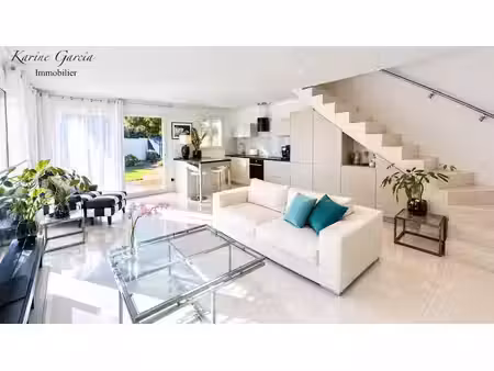 vente maison 4 pièces 106 m² à sanary-sur-mer (83110)  690 000 €
