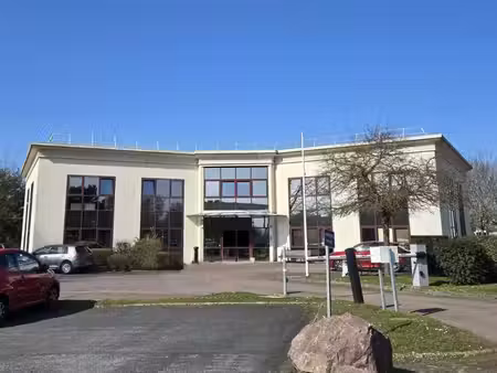 location bureaux caen 14000 932m²
