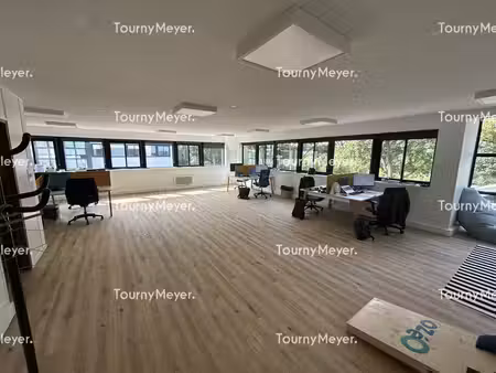 location bureaux 274m²