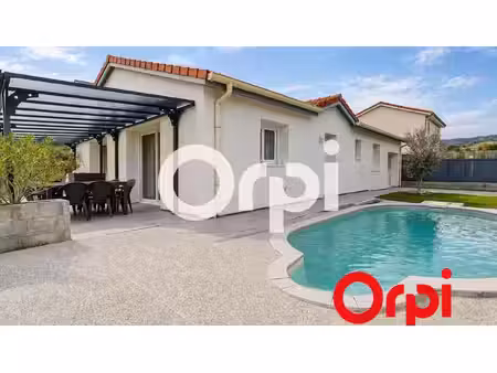 saint-chamond – maison de plain-pied avec piscine  4 chambres et dpe b