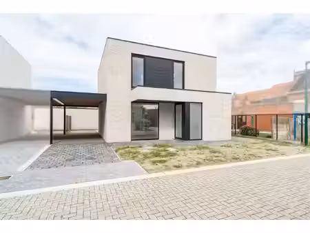 huis te koop in oosteeklo met 3 slaapkamers