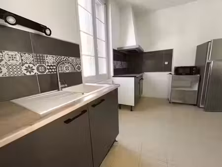 location meublée appartement 3 pièces 58.2 m² à chalais (16210)  490 €