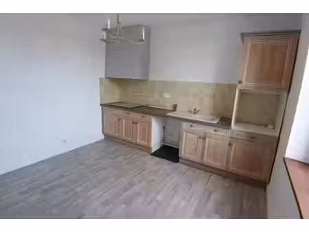 location appartement 3 pièces 80 m² à la ferté-bernard (72400)  550 €