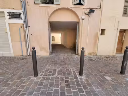 à louer — charmant studio meublé marignane