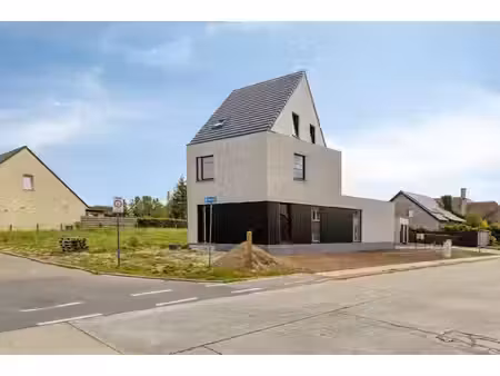 huis te koop in buggenhout met 4 slaapkamers