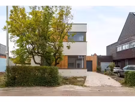 huis te koop in kapellen met 4 slaapkamers