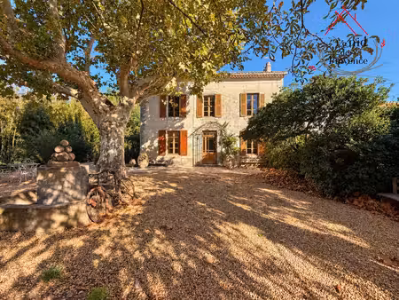 maison de maître avec terrain de 1660 m2 en coeur de ville