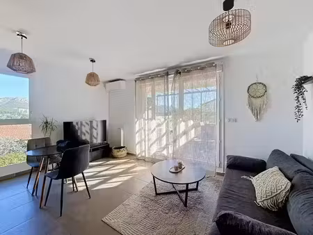 à louer – t2 meublé avec terrasse et garage – la seyne-sur-mer