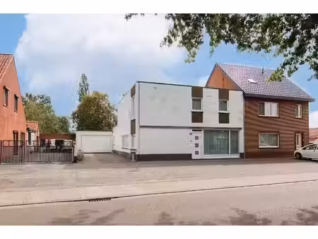 te renoveren woning op ruim perceel van bijna 12 are half...