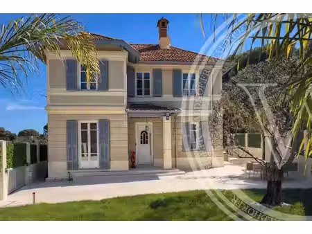 villa de luxe de 6 pièces en location roquebrune-cap-martin  france