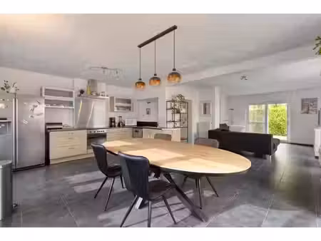 buizingen : villa 4-faç. spacieuse (3 ch.) avec garage
