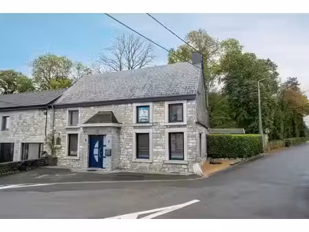 magnifique maison 3 façades en pierre