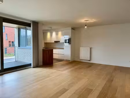 lichtrijk en stijlvol appartement met 2 slaapkamers