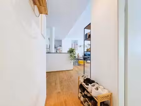 superbe appartement 2 chambres meublé avec terrasse!