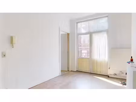 studio à rénover – 43 5 m² – quartier germoir (etterbeek)