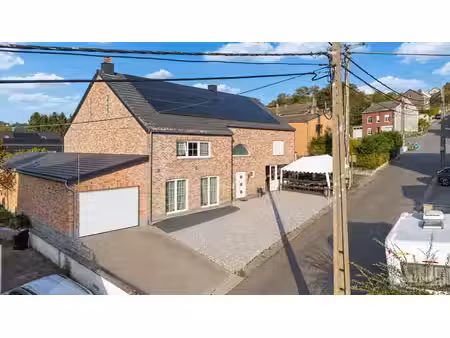superbe maison + commerce - peb c- 36 panneaux solaires