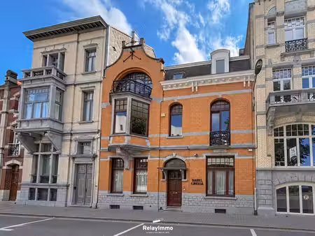 maison de maître actuellement occupée en bureaux