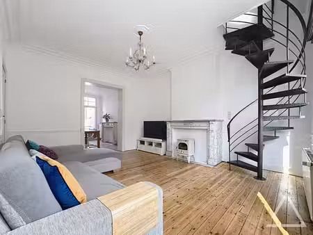 bel appartement 4 chambres avec terrasse