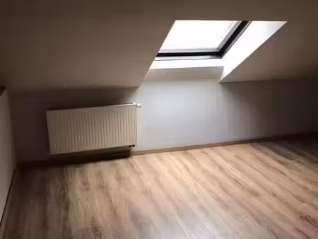 appartement 2ch à louer à la louvière (46 chars)
