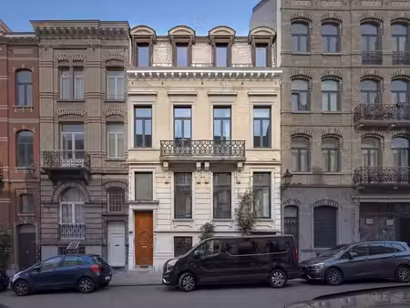 saint-gilles – superbe hôtel de maître de ± 420 m²
