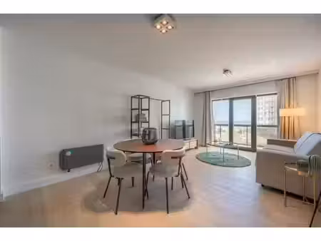 studio lumineux en excellent état avec terrasse et vue sur mer à vendre à oostende