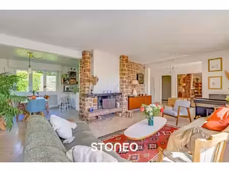 maison non mitoyenne 5 chambres et 740m2 de terrain