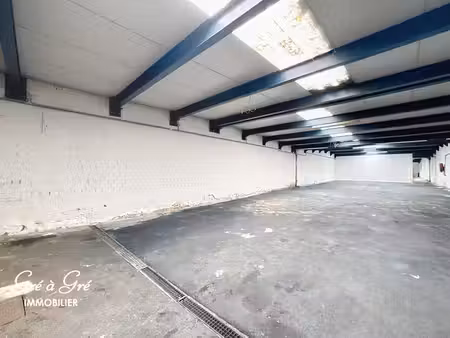 entrepôt de 550m² sur un niveau. libre