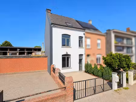 à vendre : maison familiale entièrement rénovée avec 4 ch...